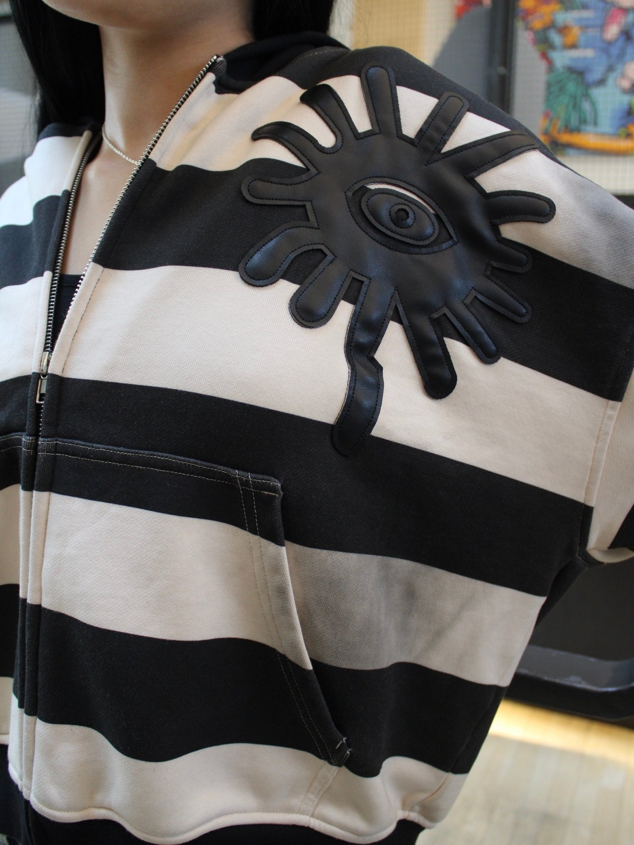 MONOBOND “CRÈME” STRIPED